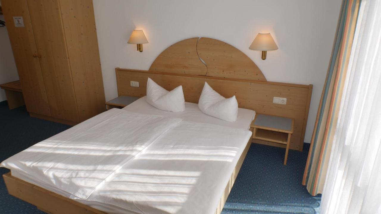Hotel Zur Werra Schmalkalden Exterior photo